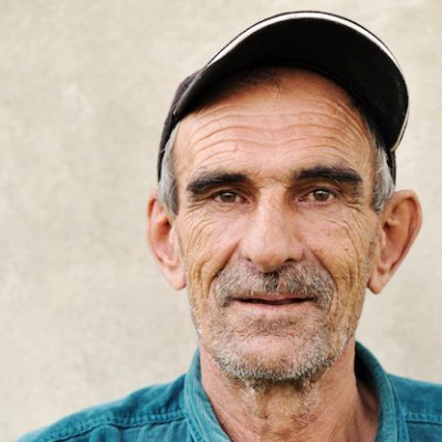 Marié et père de 2 enfants.
Pro