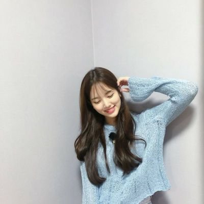 C A ; blue doesn't make you feel sad, but blue gives you a calming feeling