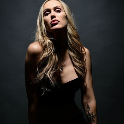 sandybee888's profile picture. Sensible et explosive...