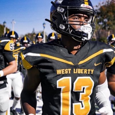 Athlete Insta: _i.e.finest_ | G.O.E.🏈 #JUCOproduct