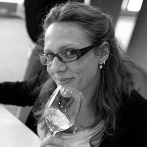 elislow's profile picture. c’è un tempo per pensare e uno per agire. l’importante è che siano tuoi