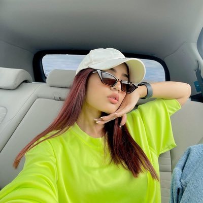 FatimaFasial's profile picture. My new account from twiter