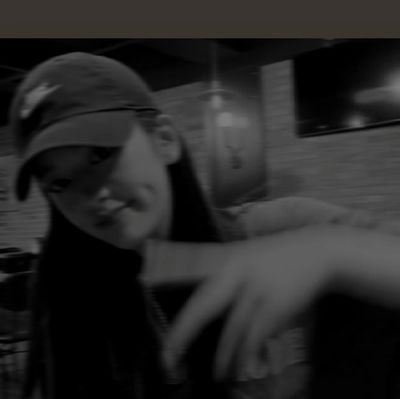 bluelliee's profile picture. 