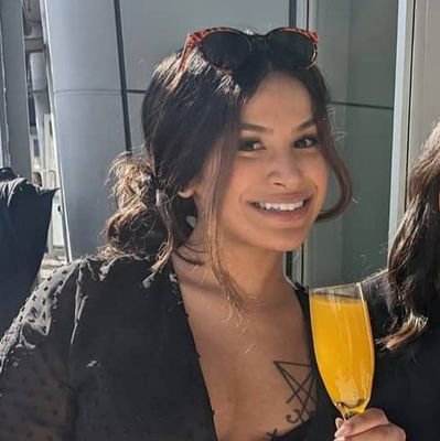 nithiatweets's profile picture. 