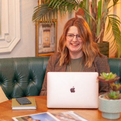 Helping busy professionals achieve their dream house goals by selling their property quickly for the best price possible | Estate Agent | Yorkshire | Property