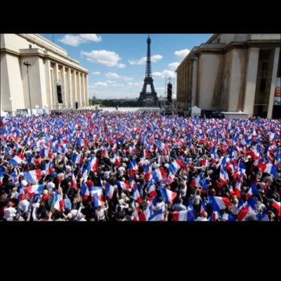 #ericzemmour Adhérente Reconquête Vive la République et surtout surtout Vive la France 🇫🇷