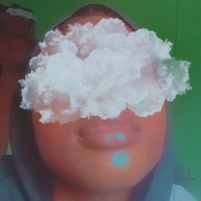 sister_of_three's profile picture. 🌚