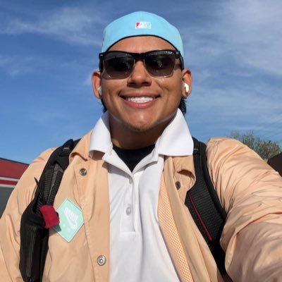 ultimate binge watcher/sad cowboys fan #cowboysnation #thunderup sc: justinortiz_21