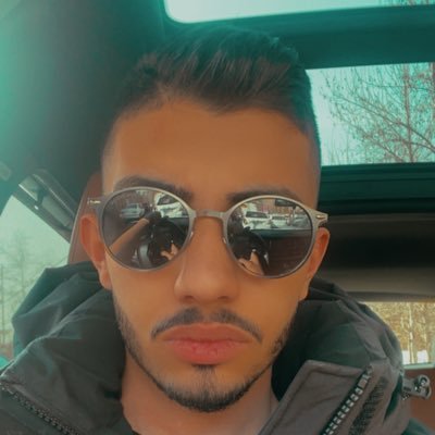 alirezatbrizii's profile picture. Young and in love