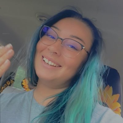 lguhy14's profile picture. | Instagram; Laaaurennguuhy | Snapchat; guhylauren_xo |