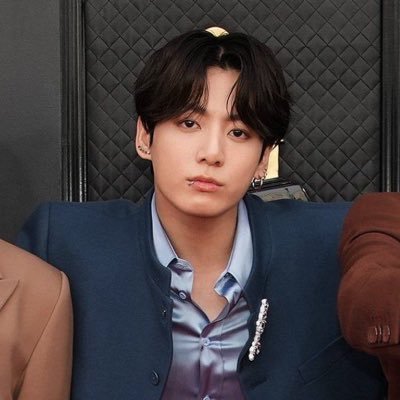Fan Account | 21 | 𝒴𝑜𝓊’𝓋𝑒 𝓈𝒽𝑜𝓌𝓃 𝓂𝑒 𝐼 𝒽𝒶𝓋𝑒 𝓇𝑒𝒶𝓈𝑜𝓃𝓈, 𝐼 𝓈𝒽𝑜𝓊𝓁𝒹 𝓁𝑜𝓋𝑒 𝓂𝓎𝓈𝑒𝓁𝒻 - @bts_twt (07.10.17)
