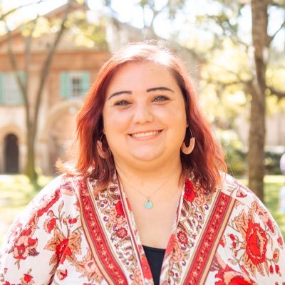 former writer for Hollywood Insider & @hercampuscofc ⌨️ predictor of awards shows 🎬 CofC ‘22 🐾 she/her/hers ▪️
