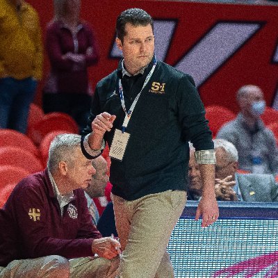 Social Studies Teacher and Head Boys Basketball Coach at Saint Ignatius College Prep | IBCA Executive Board Member | @SIWolfpackBKB | @IBCAcoaches