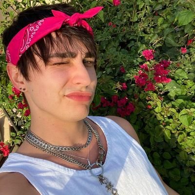 dont like colby? eat a snickers.
youre not you when youre hungry ;) s&c follow 🤍
she / her ♡
