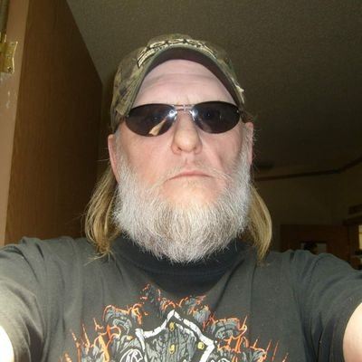 rtebo's profile picture. From democrat to republican now proud independent voting for Trump 🇺🇸 🇺🇸