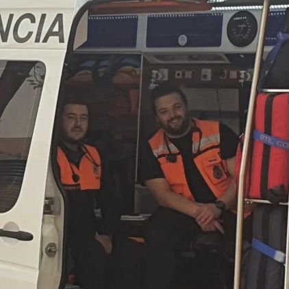 Ciudadano de Rapture y CEO de Emernonia.

Ejerzo el menester de sanitarieria en ambulancias y VIR. A veces hablo de ello. 
En ocasiones mago.