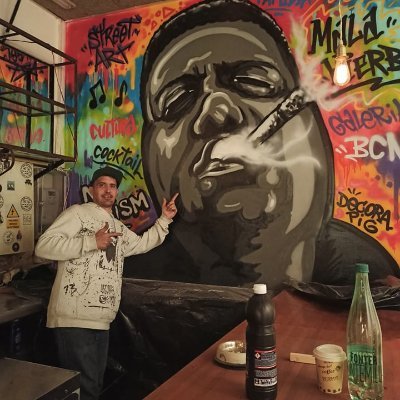 Graffity Artista Murales,paredes,persianas de negocios,Foodtrucks Barcelona