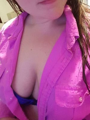 shesforsharing's profile picture. I'm 34...she's 30. Here to have fun.