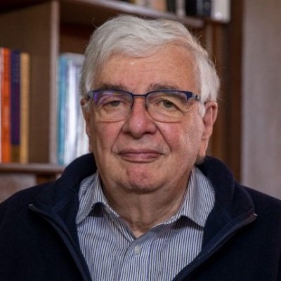 Profesor universitario (Universidad Nacional de Colombia) e investigador. Bioquímico, Interesado en evolución, ética, ciencia, educación y sociedad.