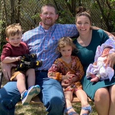 Christian | Husband | Father | TXHS 🏈 & 🤼♀️ Coach | Personal Finance Teacher & Enthusiast | #Bellonomics