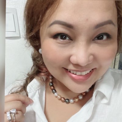 Trainer, Traveler, Foodie, Abonadong Raketera (Volunteer), Filipina