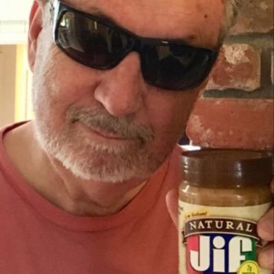 minecrftgod's profile picture. the girl that likes and follows all the tears for fears and other fan accounts but won’t say anything