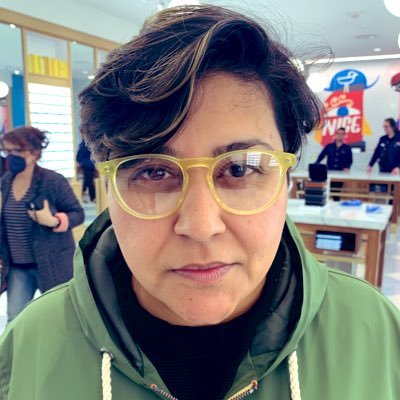 Product Design Sr Mgr @Dropbox @Flickr ex-fame Founded @Findlayand51st. Fun queer Indian-American who turns it up for the Blue Album. Film 📷 is my happy place.