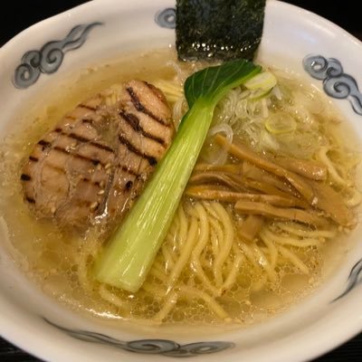 ラーメン大好き。お酒大好き。焼肉大好き。 まったりと。DQWも嗜む。アラフォーおじさんです。