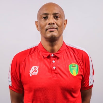 Compte officiel d'Amir ABDOU | Sélectionneur de l’équipe nationale de Mauritanie 🇲🇷 @ffrim #FFRIM | Ex-@_coelacanthes 🇰🇲 - @fcndbofficiel | Tweets persos