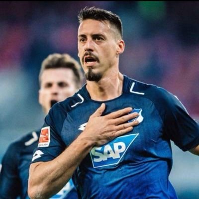 tri18991's profile picture. VS