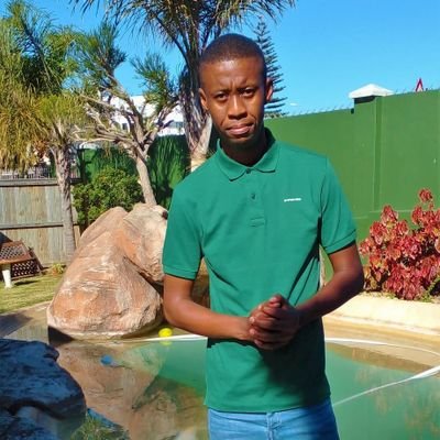 EssOosh's profile picture. MD:Ithemba Labantu Concepts, ex Chippa United Media Liaison, Ex 945KFM On-Air personality. @ChelseaFC through and through 💙
EssOosh@gmail.com