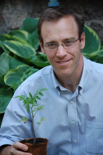 Working at the intersection of agriculture and the environment. Consultant partnering with funders and nonprofits to advance a positive role for agriculture.