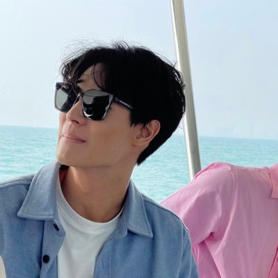 รับกดบัตรคอนnakaaa🎟️ แอคหลักกก @nakwanwithBW 🙇🏻♀️🙇🏻♀️🙇🏻♀️