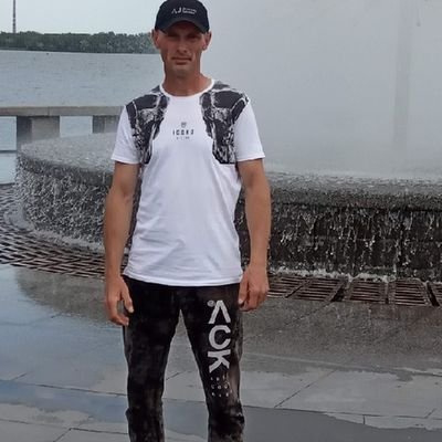 DzocAndrej's profile picture. Привет