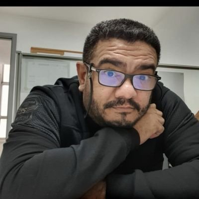 Comunicador Social-Periodista / Especialista en Ciencias Políticas /
Orgullosamente barranquillero.