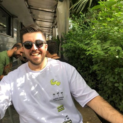 amintomoon's profile picture. 