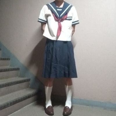 とある人の性欲を満たす為の裏垢、セーラー服、ドレス好き、濡れ、泥遊びフェチ30代♂です。
質問箱始めました。