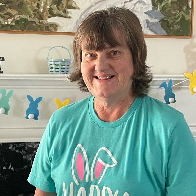 AngelaMinge's profile picture. 