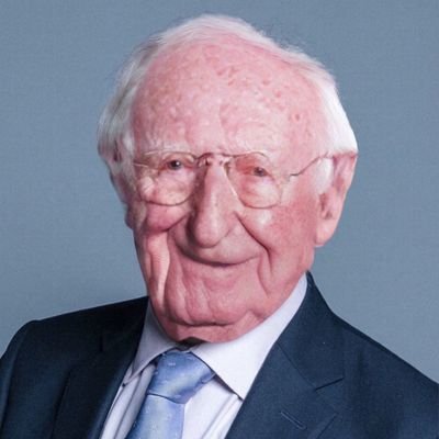 AnnoyedAlbino's profile picture. an albino bean trapped here for 26 years, pls help. i dont like it here 👽👻💀|| Minors will be launched into orbit || Follow me if u want?