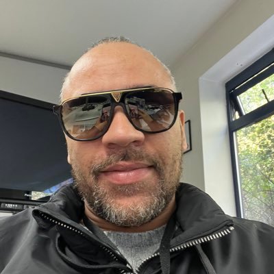 DezzaDeee's profile picture. Making changes - Help me, Help You.