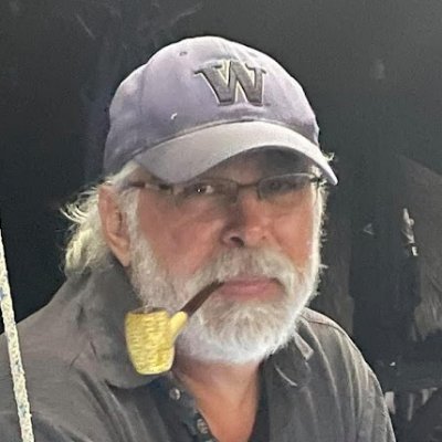 RayGach0's profile picture. Just a sailor married to his wife and his boat ;-)