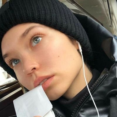 ArinaNoviko's profile picture. Hi friend 🇺🇦😍 I'm Arina,I'm 22 years old and I'm an illustrator🖤
https://t.co/QW2HeIEFby

 #Nftartist #NftCommunity