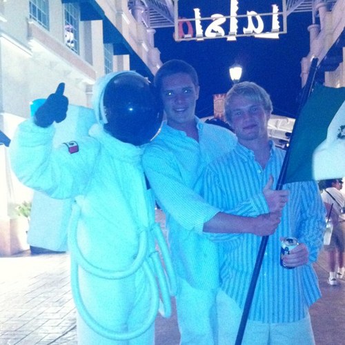 wavelax93's profile picture. 