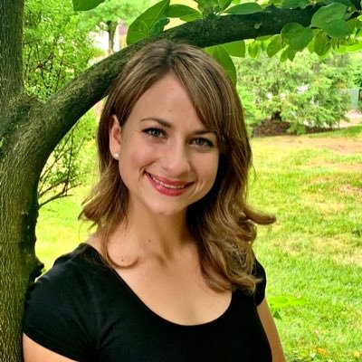 srtadesantis's profile picture. Maestra de español 👩🏻‍🏫🇪🇸🍎 #MontourProud