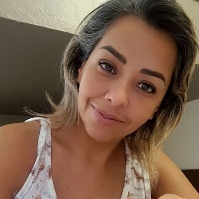 Abogada, egresada d la UNA '98, Fiscal Adjunta del MP, Agradecida a Dios x mi flia y las bendiciones d cada dia!!