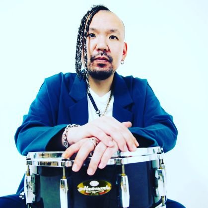 nao_drummer0411's profile picture. Drummer  ”nao” 
ドラムスクール ナオ主宰。
(横浜、藤沢でドラム講師)
完璧につくりこまれたmusic/Artに美学を感じます。お花と洋服と読書と料理が好き◎
演奏の依頼やレッスン、セッション、レコーディング等々。
contact→naothejade@gmail.com