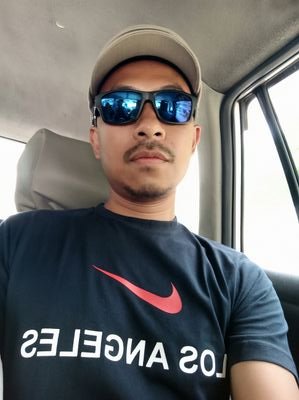 RLb88GxTlbDrqEn's profile picture. အကောင့်အစစ်ပါ  မျက်နှာပြမှ စကားပြောပါမည်  40 Over  တွေပဲ  စကားပြောချင်ပါသည် 🙂🙂ကလေးတွေမကြိုက်ပါ