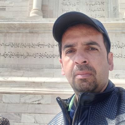 گاهی باید ساکت شوید
غرورتان را ببلعید و بپذیرید که اشتباه کردید!
این تسلیم شدن نیست،
بزرگ شدن است
*****
کاش بعضیا می فهمیدن
معذرت خواهی
شکستن غرور نیست
نمایش