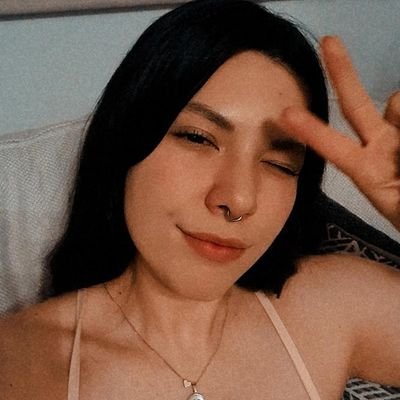 la_fernandi's profile picture. Certificated barista 

Aquí solo publico los pensamientos más perturbadores que tengo día a día.