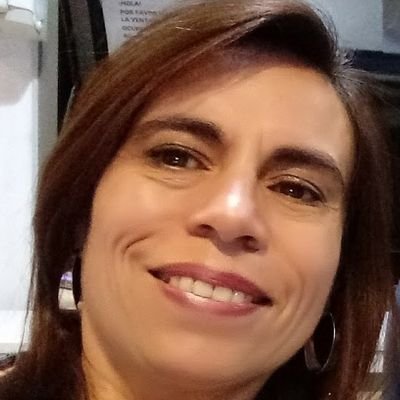 Madre,esposa,hija,hna,tía,amiga y profesora de Química.Amo enseñar. Nada es casual, todo es CAUSAL. Semif Global Teacher Prize Chile 2018. Educiencias 2019.